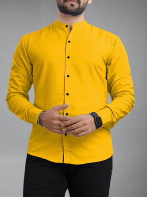 Vida Loca Men Solid Casual Yellow Shirt