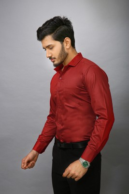 Fab Empire Men Solid Formal Maroon Shirt