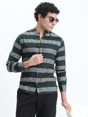 SHOWOFFFF Men Printed Casual Green Shirt