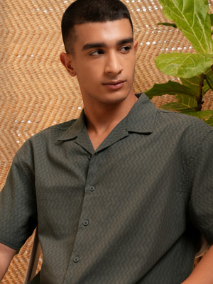 HIGHLANDER Men Solid Casual Green Shirt