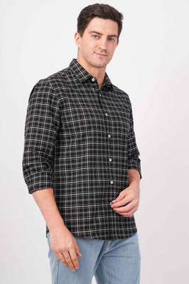 OFFSHADE Men Checkered Casual Black Shirt