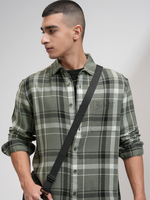 HIGHLANDER Men Checkered Casual Green Shirt