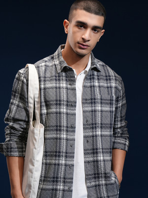 HIGHLANDER Men Checkered Casual Grey Shirt