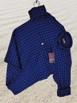 Arthz Fashion Men Checkered Casual Blue, Black Shirt