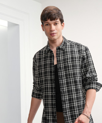 HIGHLANDER Men Checkered Casual Black Shirt