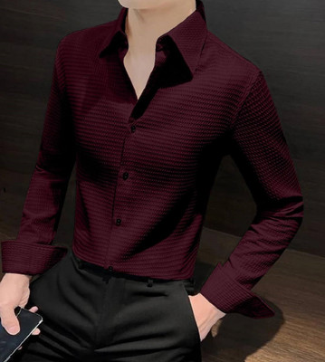 MOXTE Men Solid Casual Maroon Shirt