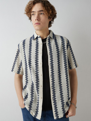 BEWAKOOF Men Self Design Casual White Shirt