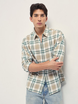 THE BEAR HOUSE Men Checkered Casual Beige Shirt