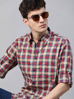Roadster Men Checkered Casual Beige, Red, Dark Blue Shirt
