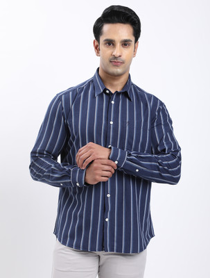 INDIAN TERRAIN Men Striped Casual Dark Blue Shirt