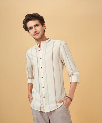 7 Alt by Pantaloons Men Solid Casual White Shirt