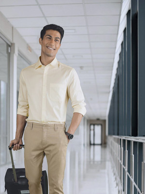 LOUIS PHILIPPE Men Solid Formal Cream Shirt