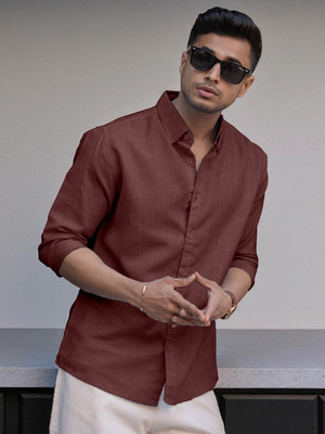 Yanthi Trend Men Solid Casual Maroon Shirt