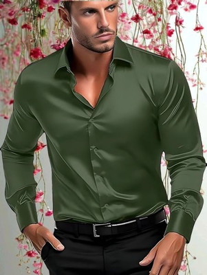 DHAMELIYA ENTERPRISE Men Solid Casual Green Shirt