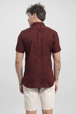 ristey Men Color Block Casual Maroon Shirt