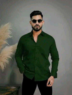 R Y Fashion Men Solid Casual Green Shirt