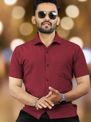 VeBNoR Men Solid Casual Maroon Shirt