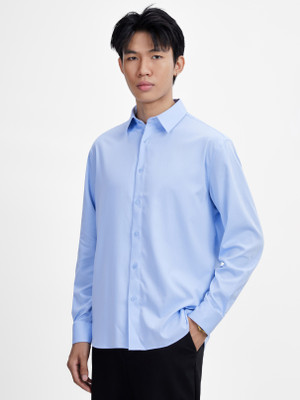 vrunda Men Solid Casual Light Blue Shirt