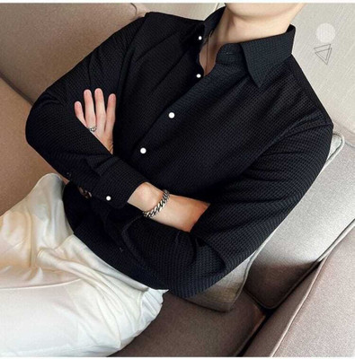 VASTRAM TREND Men Solid Casual Black Shirt