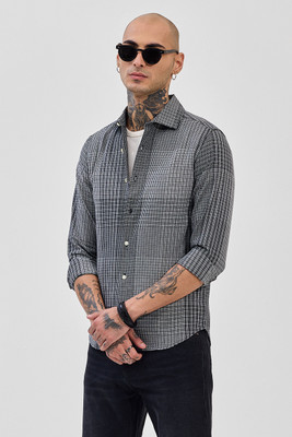 Snitch Men Checkered Casual Black Shirt
