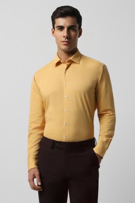 VAN HEUSEN Men Solid Formal Yellow Shirt