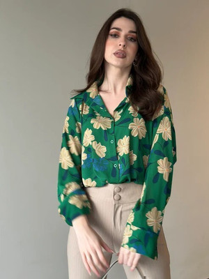 Leriya Fashion Women Solid Casual Green Shirt