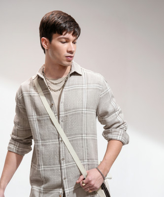 HIGHLANDER Men Checkered Casual Grey Shirt