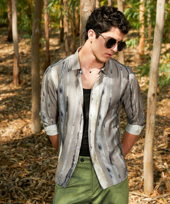 CAMPUS SUTRA Men Checkered Casual Grey Shirt