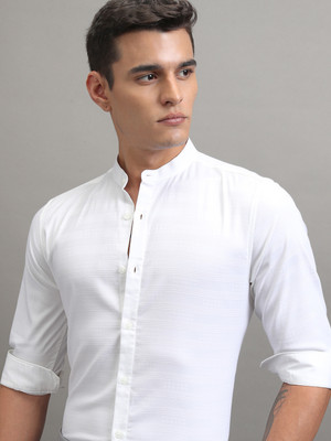 HIGHLANDER Men Striped Casual White Shirt