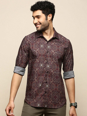 INVICTUS Men Printed Casual Maroon Shirt