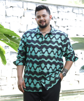 Instafab Plus Men Printed Casual Green, Black Shirt