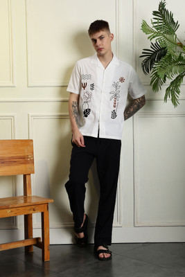 Eszett Men Printed Casual White Shirt