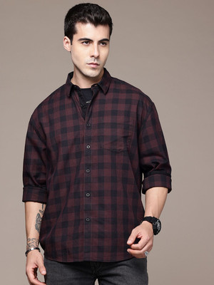 Roadster Men Checkered Casual Maroon, Black Shirt
