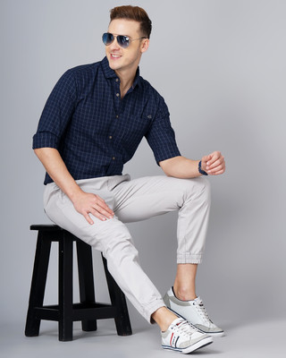 British Club Men Checkered Casual White, Dark Blue Shirt