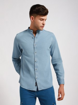 Dennis Lingo Men Solid Casual Light Blue Shirt