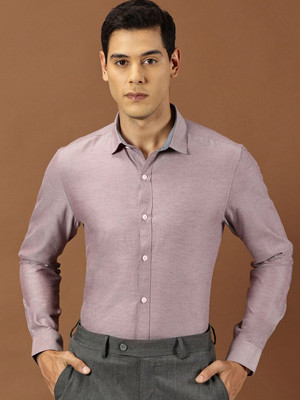 INVICTUS Men Solid Formal Maroon Shirt