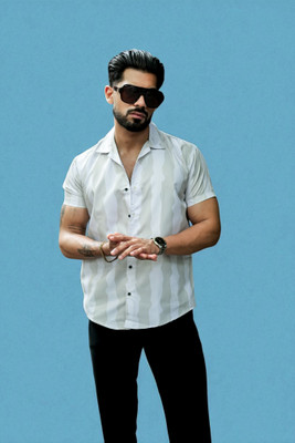 AARVI TRENDSS Men Striped Casual White, Light Green Shirt