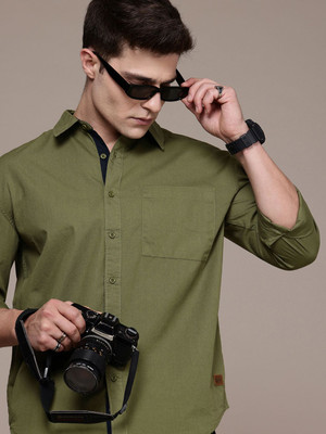Roadster Men Solid Casual Green Shirt