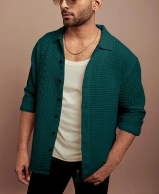 Voroxy Men Solid Casual Green Shirt