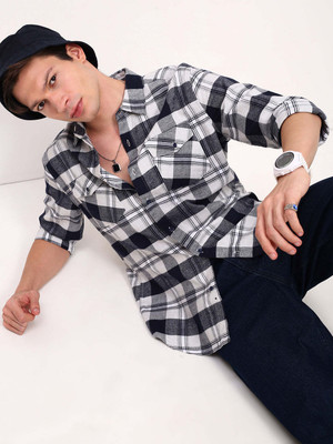 SHOWOFFFF Men Checkered Casual Black, White Shirt