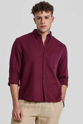 Snitch Men Solid Casual Maroon Shirt