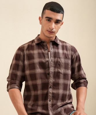 HIGHLANDER Men Checkered Casual Brown Shirt