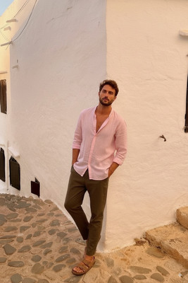 Dhakre fashion Men Solid Casual Pink Shirt