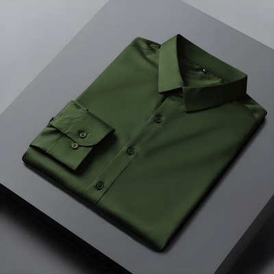 SOLSTICE Men Solid Party Dark Green Shirt