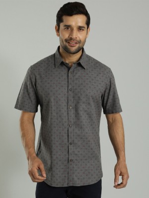 INDIAN TERRAIN Men Printed Casual Black Shirt