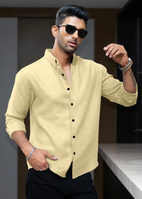 Yanthi Fab Men Solid Casual Yellow Shirt