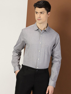 INVICTUS Men Checkered Formal Black Shirt