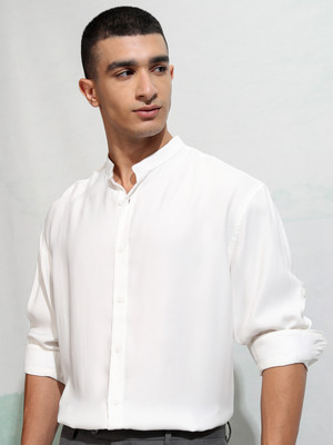 HIGHLANDER Men Solid Casual White Shirt