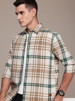 Roadster Men Solid Casual Beige Shirt