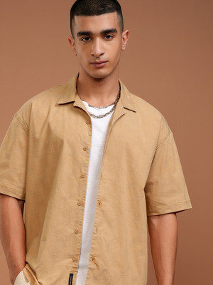 HIGHLANDER Men Solid Casual Yellow Shirt